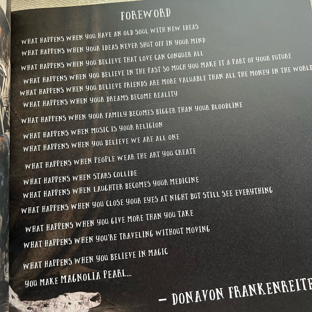 …and the stars go with you Robin Brown of Magnolia Pearl coffee table book - Picture 3 of 11